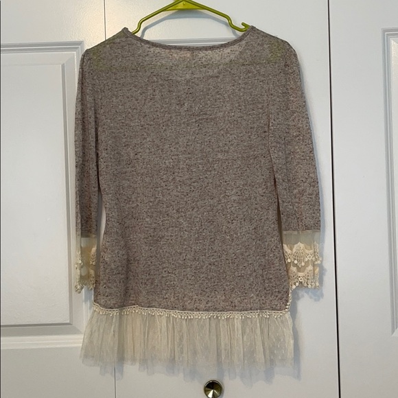 blouse - Picture 5 of 5